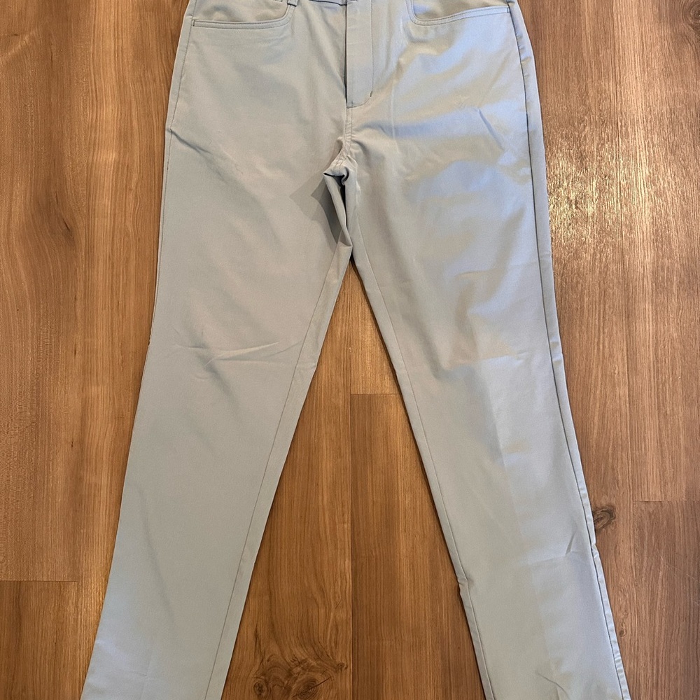 Walter Hagen Men's Light Gray Chinos